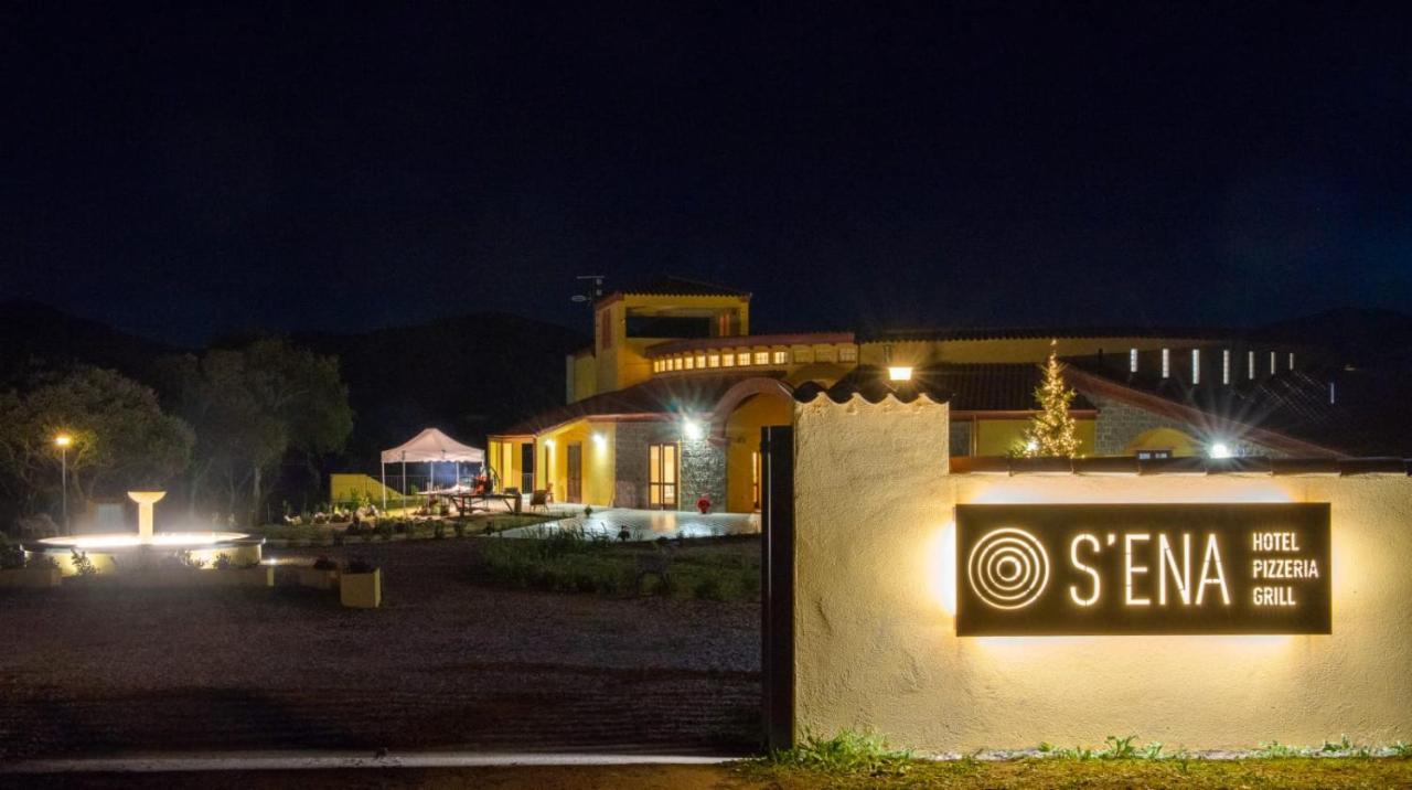 S'ena Hotel *
